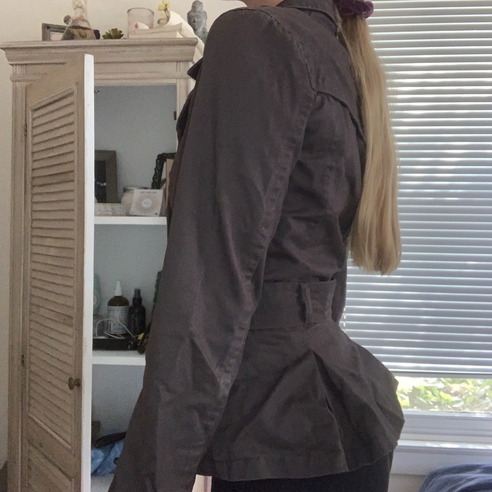 Gray coat - Picture 2 of 2